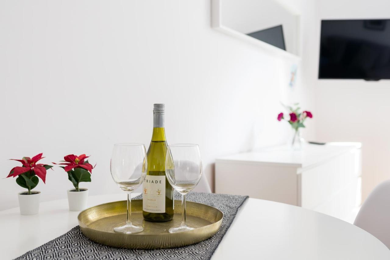 Discover Krakow Apartments - 5 Borowickiej St - Studio Next To Opera And Unity Centre Екстериор снимка