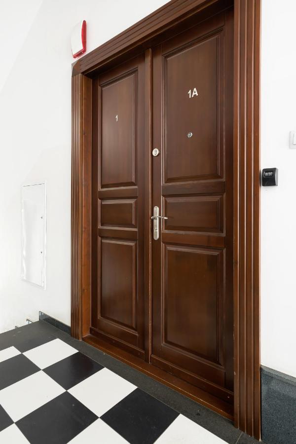 Discover Krakow Apartments - 5 Borowickiej St - Studio Next To Opera And Unity Centre Екстериор снимка